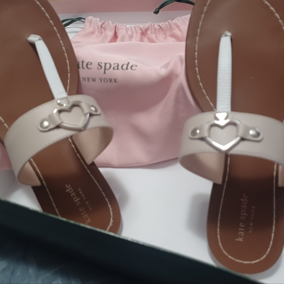 Sandals - Picture 2 of 4